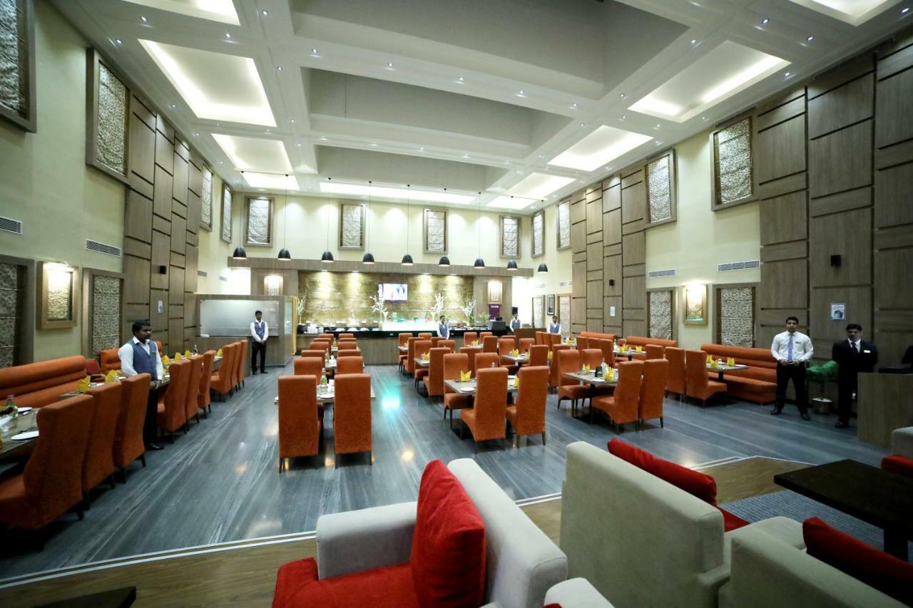 Rg Royal Hotel Bengalúr Exteriér fotografie