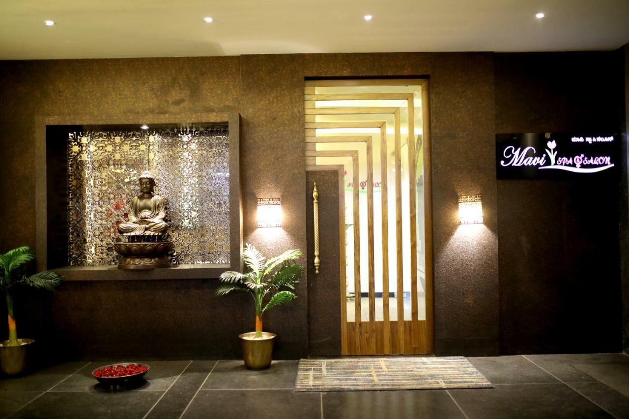 Rg Royal Hotel Bengalúr Exteriér fotografie